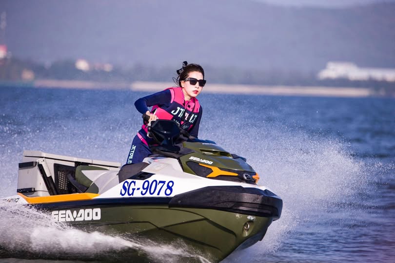 Ra mắt bố người chồng tương lai, nhưng ông lại là thầy giáo cũ và cũng là mối tình đầu